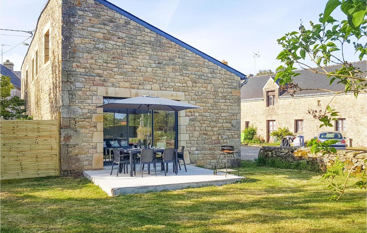 Beautiful Home In Erdeven With Kitchenette Exterior foto